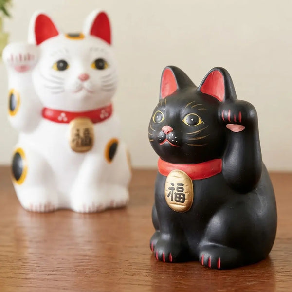 Handmade Japanese Maneki Neko Lucky Cat Ceramic Figurine Black 3.1"