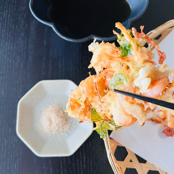 dipping kakiage in salt