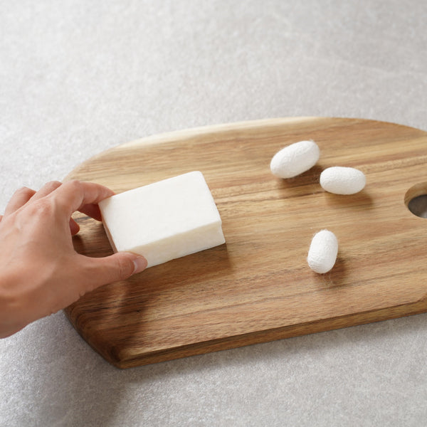 Kinuya Silk Soap Moisturizing Beauty Soap Bar With Silk Powder 100g