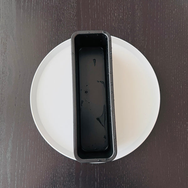 soaking the mold in water