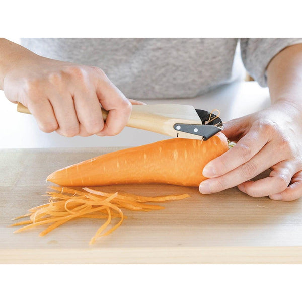 Oyanagi Kinpirakun Wooden Japanese Vegetable Julienne Peeler