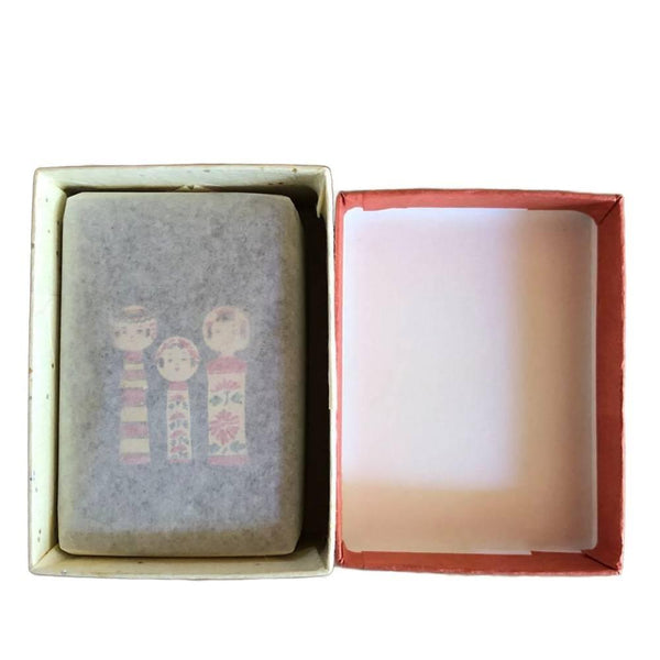 Red Lacquered Small Case Kokeshi Wooden Dolls Design