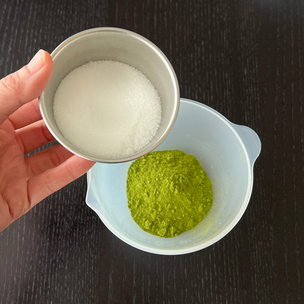 mixing J Taste Matcha and sugar together