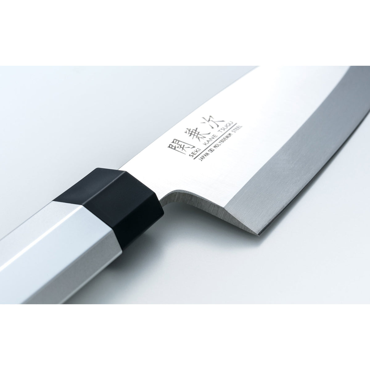 Sekikanetsugu Single Edged Japanese Deba Knife with Aluminum Handle 16 –  Japanese Taste