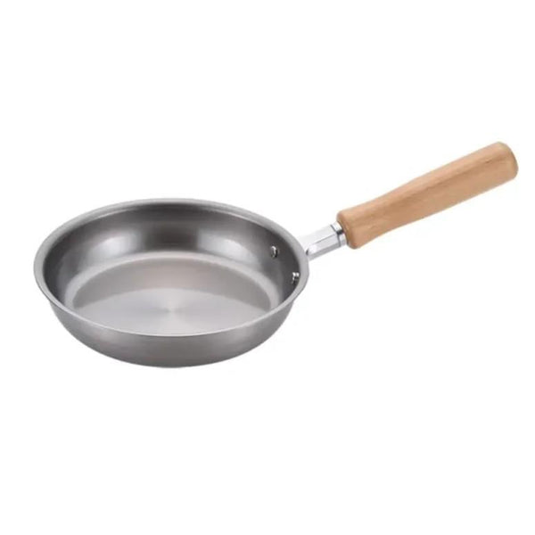 Chitose Iron Frying Pan with Wooden Handle Induction Compatible 7"