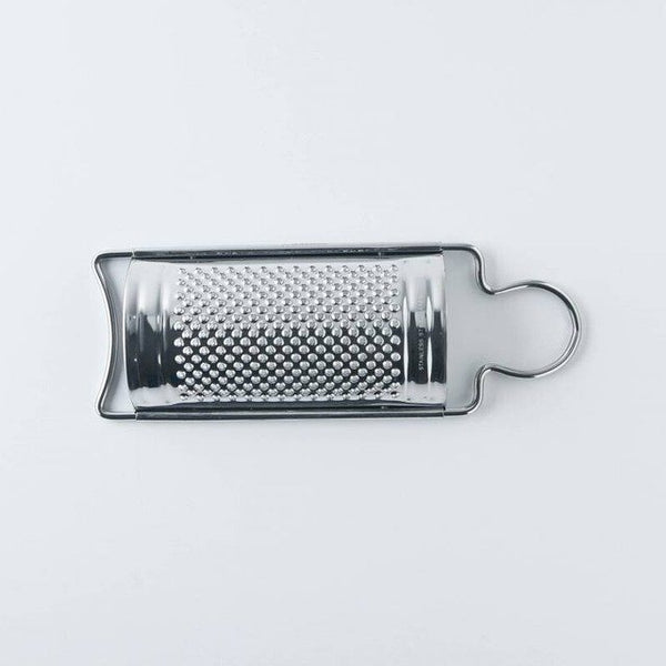 Handheld-Half-Round-Metal-Cheese-Grater-for-Hard-and-Soft-Cheese-1-2024-04-22T07:19:59.428Z.jpg