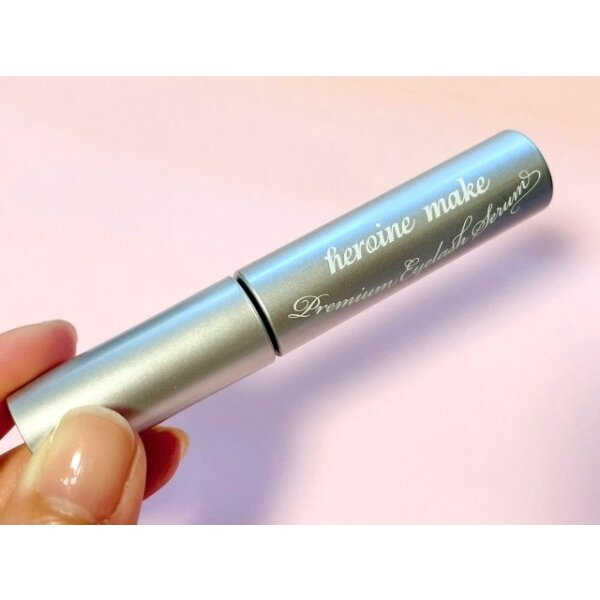 Heroine-Make-Premium-Eyelash-Serum-for-Lashes-and-Eyebrows-5-5g-5-2024-11-14T01:10:57.472Z.jpg