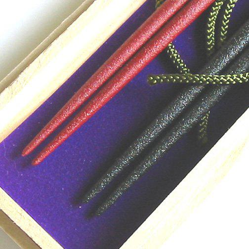 Isuke-Dry-Lacquer-Chopsticks-In-Wooden-Box-Rabbit-Design--Set-of-2-Pairs--5-2023-11-08T01:35:40.926Z.jpg