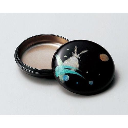 Isuke-Japanese-Lacquered-Jewelry-Case-Moon-and-Rabbit-2-2024-08-19T01:39:05.018Z.jpg