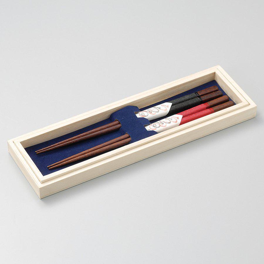 Isuke-Lacquered-Japanese-Chopsticks-In-Wooden-Box--Set-of-2-Pairs--1-2023-11-28T06:38:50.296Z.jpg