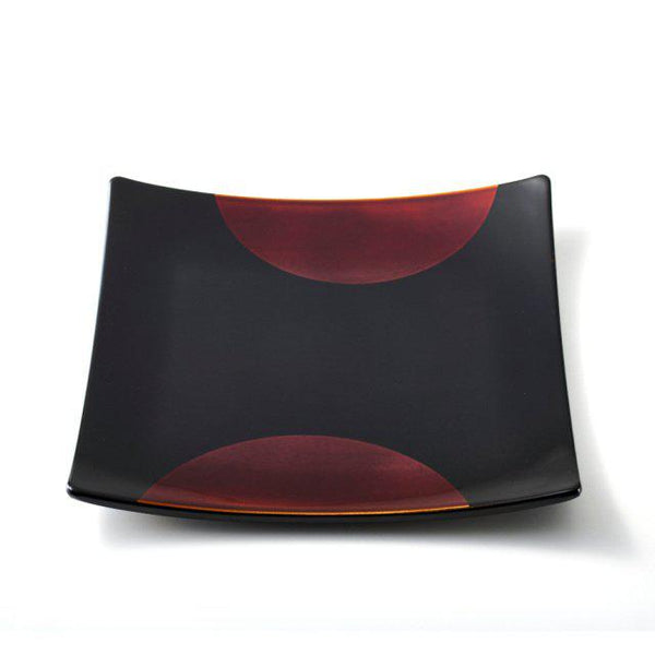 Isuke-Squared-Sandalwood-Lacquered-Plate-Sun-and-Moon-2-2023-11-07T07:10:27.264Z.jpg