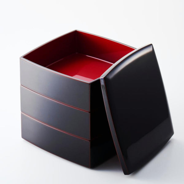 Isuke-Three-Tier-Bento-Box-Traditional-Lacquerware-Lunch-Box-18cm-2-2025-03-05T01:31:17.895Z.jpg