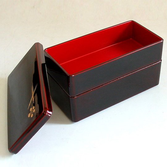 Isuke-Two-Tier-Lacquered-Bento-Box-Red-Lunchbox-With-Plum-Motif-2-2024-04-24T07:49:51.084Z.jpg