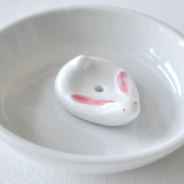 Kousaido-Ceramic-Incense-Burner-Rabbit-Shaped-Incense-Holder-and-Plate-5-2024-12-30T07:51:12.667Z.jpg