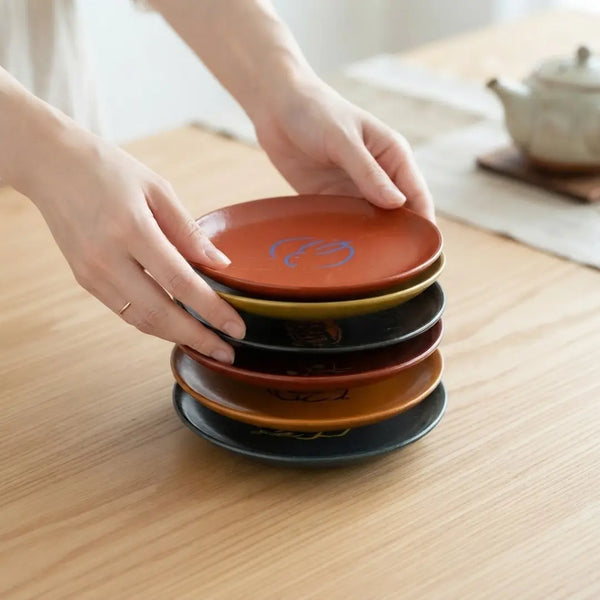 Mamezara Lacquered Small Plate Cute Animal Design