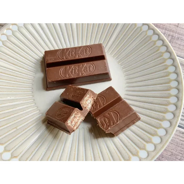 Nestle-Japanese-Kit-Kat-Original-Chocolate-12-Bars-2-2024-03-18T06:30:08.896Z.webp