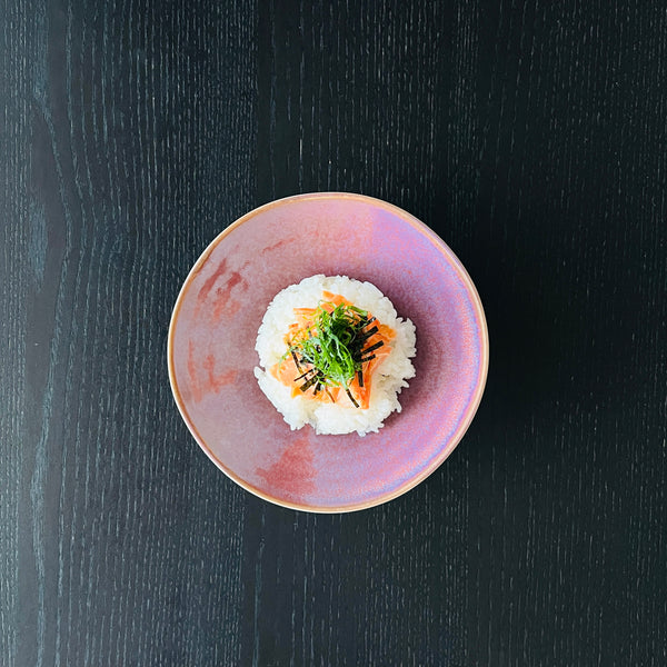 garnishing with shredded nori and shiso