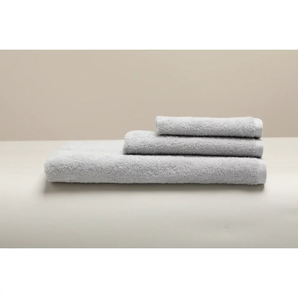 Orim-+-Care-Bath-Towel-Skin-Friendly-Imabari-Towel-68-x-140-cm-3-2024-06-05T01:35:10.235Z.webp