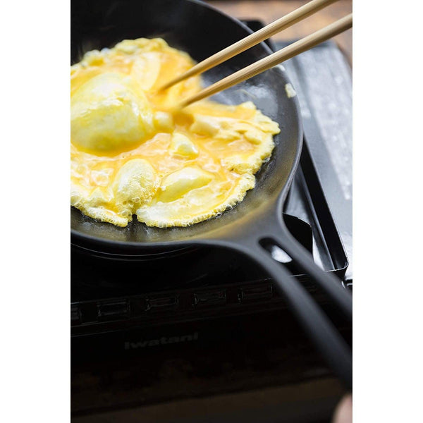 P-2-IWCH-OMLPAN-24601-Iwachu Nambu Cast Iron Omelette Frying Pan 24cm 24601.jpg