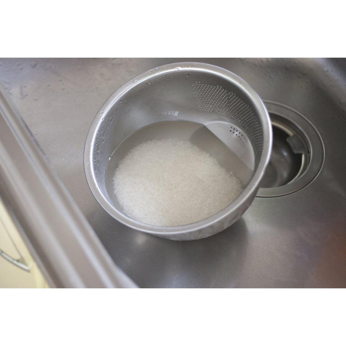 Maruefu Stainless Steel 3-Way Rice Washing Bowl With Strainer