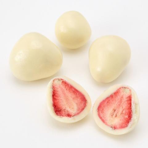 P-3-MUJI-WHTSTR-1-Muji White Chocolate Covered Strawberries 50g.jpg