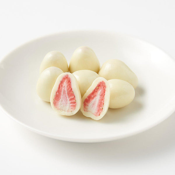 P-4-MUJI-WHTSTR-1-Muji White Chocolate Covered Strawberries 50g.jpg