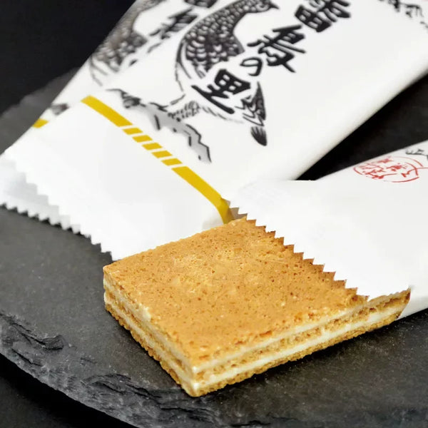 Raicho-no-Sato-Traditional-Cream-Filled-Sandwich-Cookies-16-Pieces-2-2024-06-13T04:09:45.618Z.webp