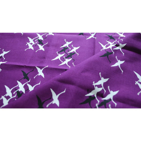 Seiran-Furoshiki-Flying-Cranes-Cotton-Wrapping-Cloth-3-2024-06-17T07:06:18.941Z.jpg