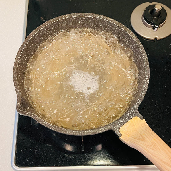 boiling the soba noodles