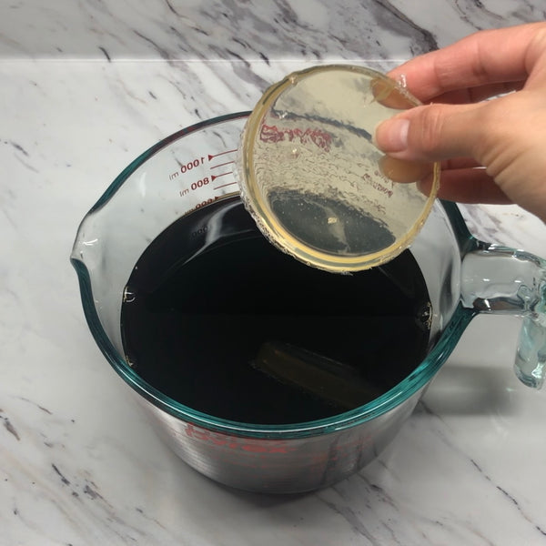 adding gelatin to the sweetened coffee