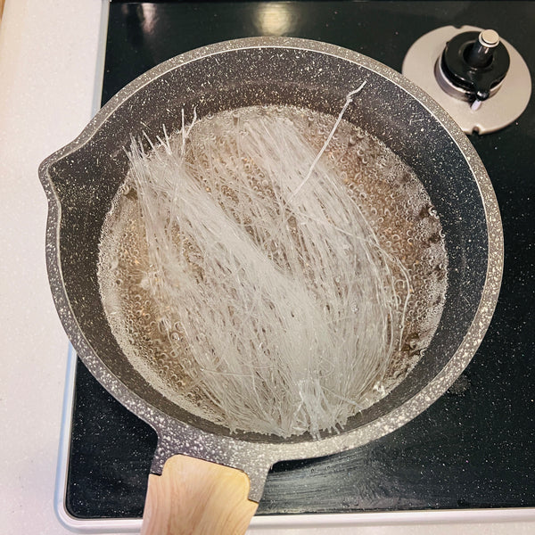 boiling the glass noodles